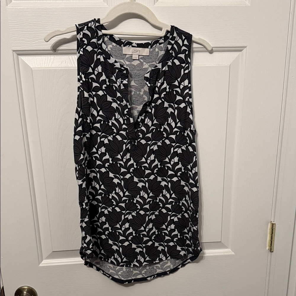 LOFT Leaf Print Sleeveless Blouse